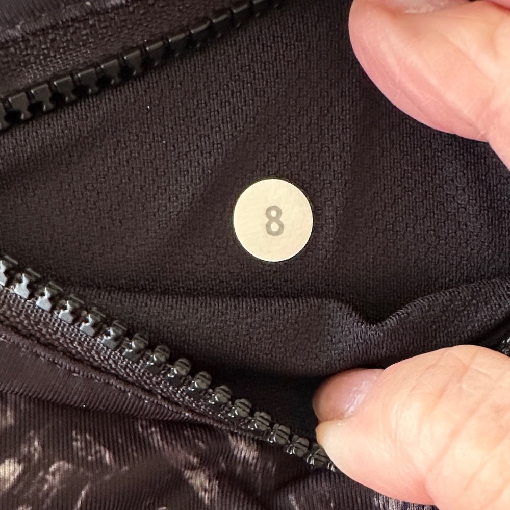 Lululemon Runday Crop Black/gray Patterned Leggings - Picture 8 of 8